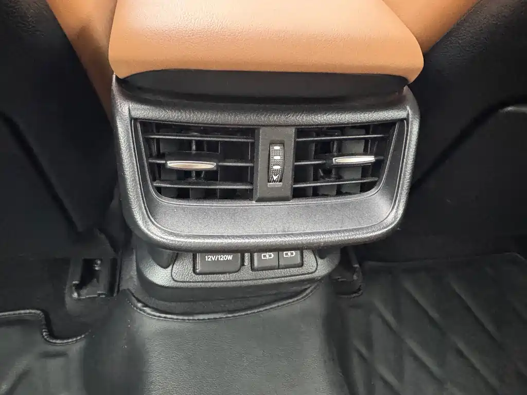 Lexus ES — миниатюра 13