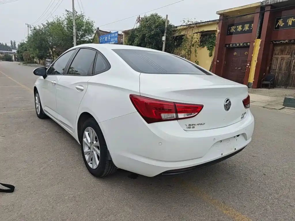 Buick Verano — миниатюра 5