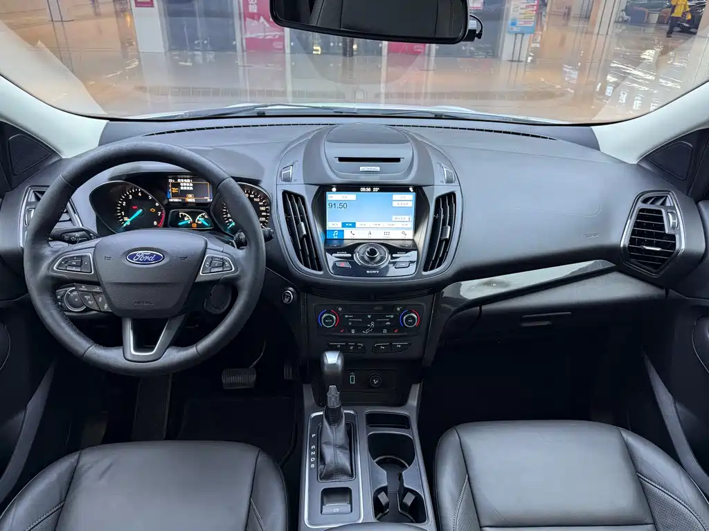 Ford Kuga — миниатюра 7