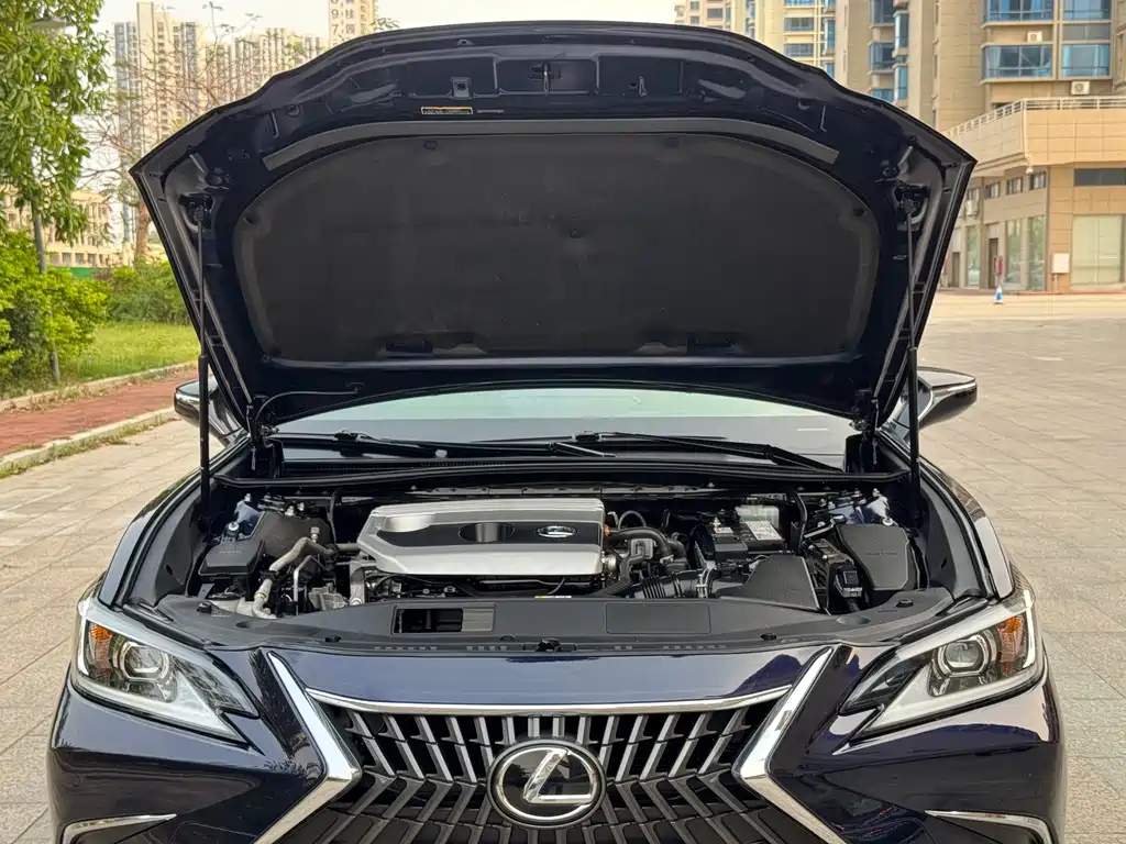 Lexus ES — миниатюра 16