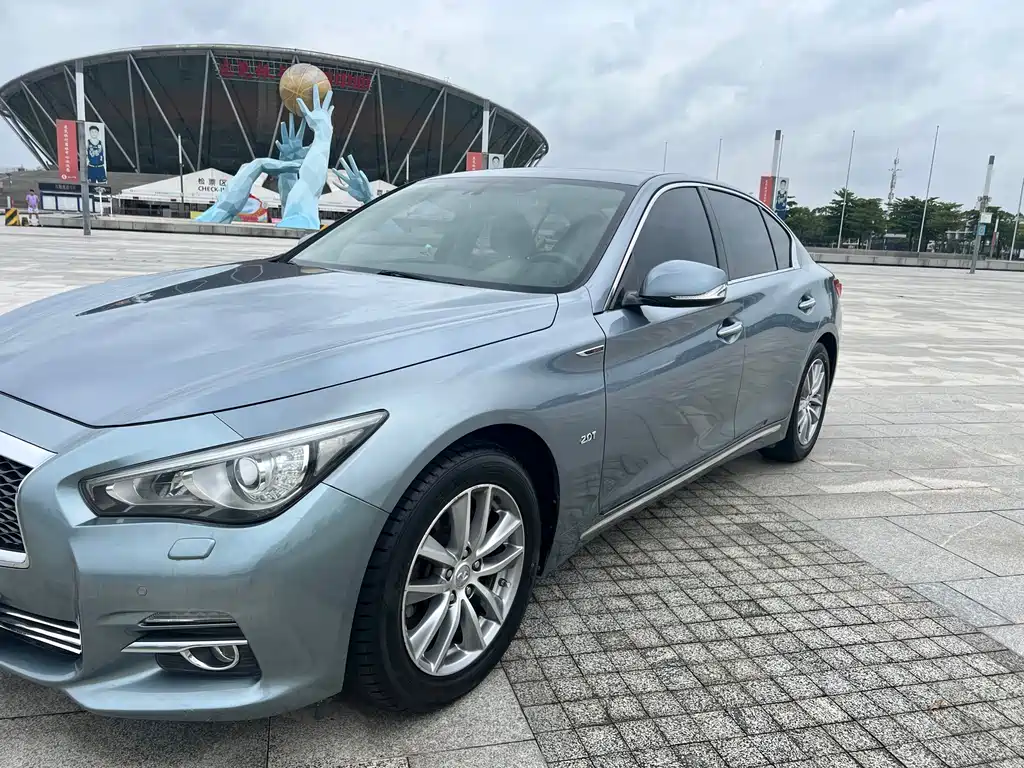 INFINITI Q50L