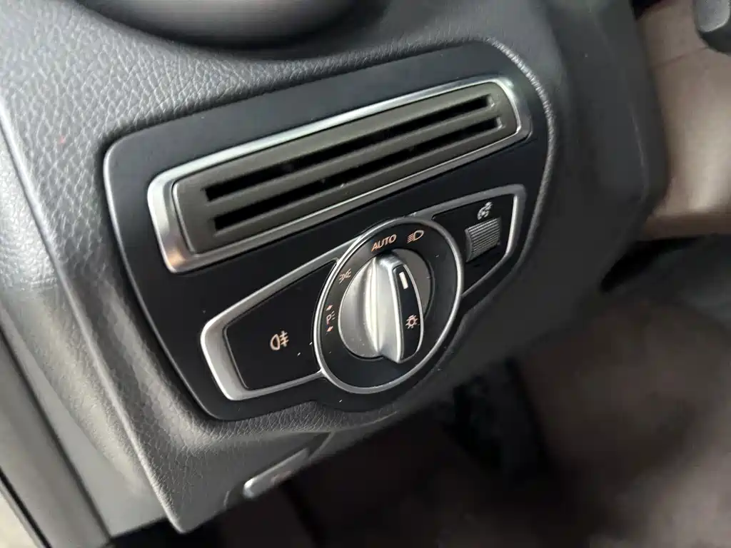Mercedes-Benz GLC — миниатюра 15