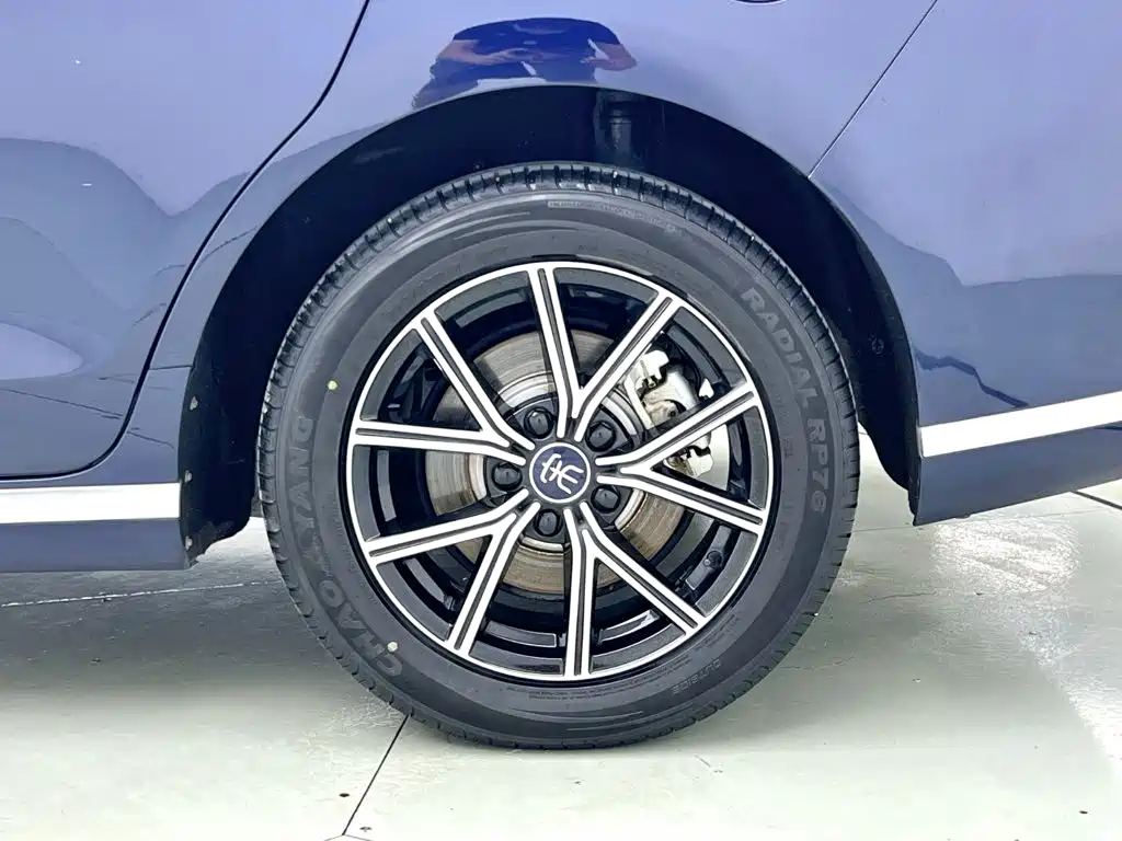 BYD MAX New Energy — миниатюра 7
