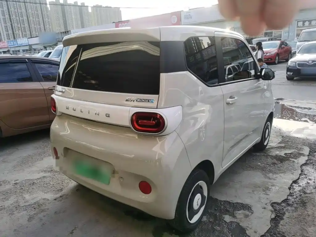 Wuling MINIEV — миниатюра 7