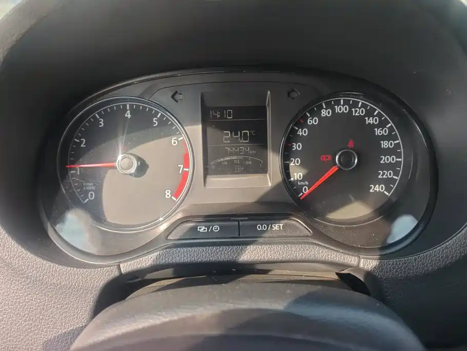 Volkswagen Polo — миниатюра 14