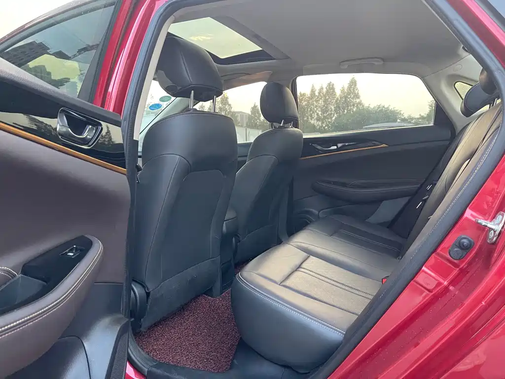 Changan Eado DT — миниатюра 9