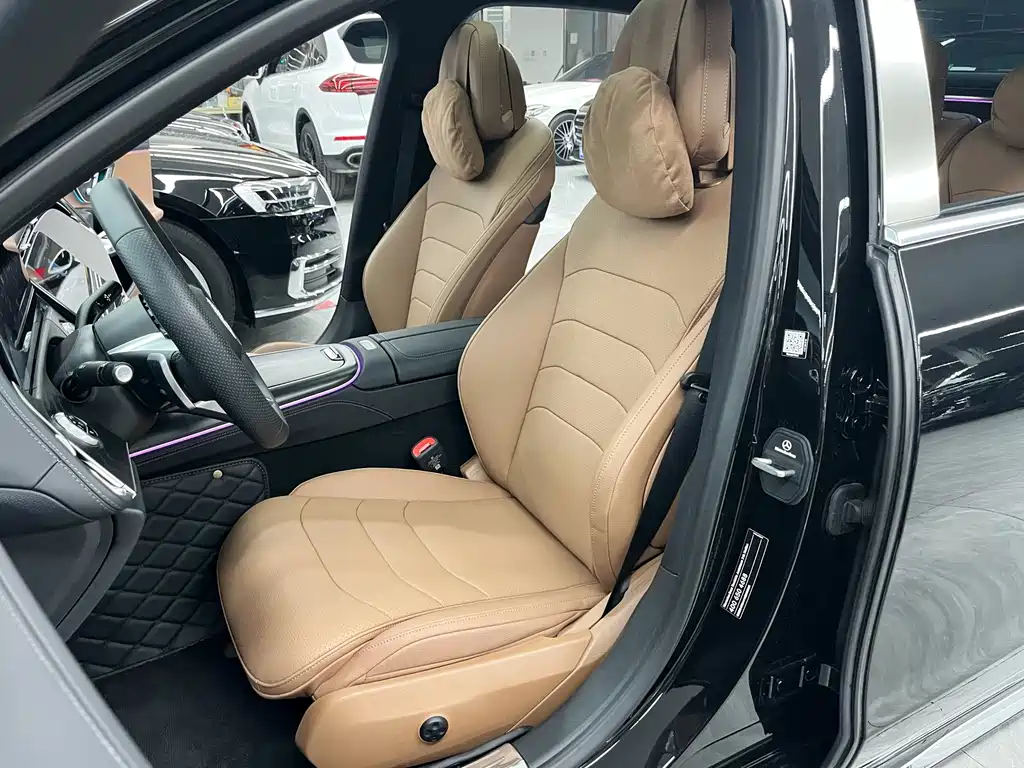 Mercedes-Benz E-Class — миниатюра 12