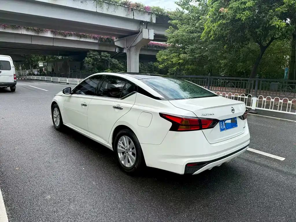 Nissan Teana — миниатюра 4