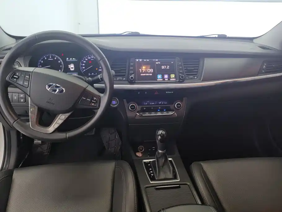 Hyundai Mistra — миниатюра 12