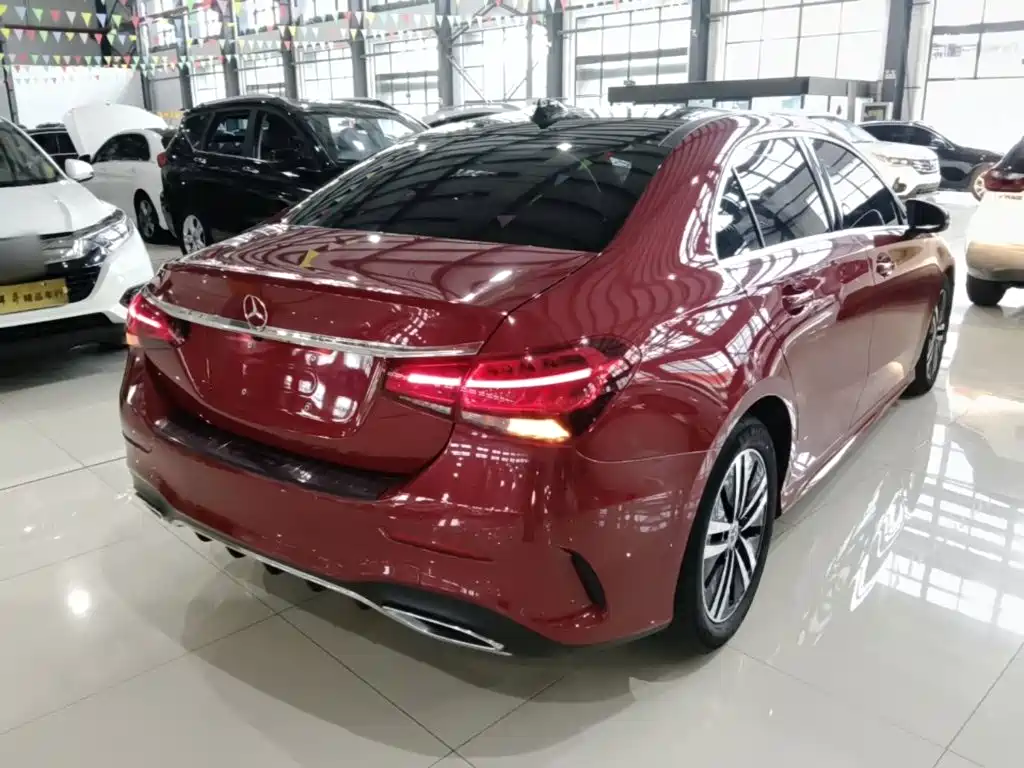 Mercedes-Benz A-Class — миниатюра 7