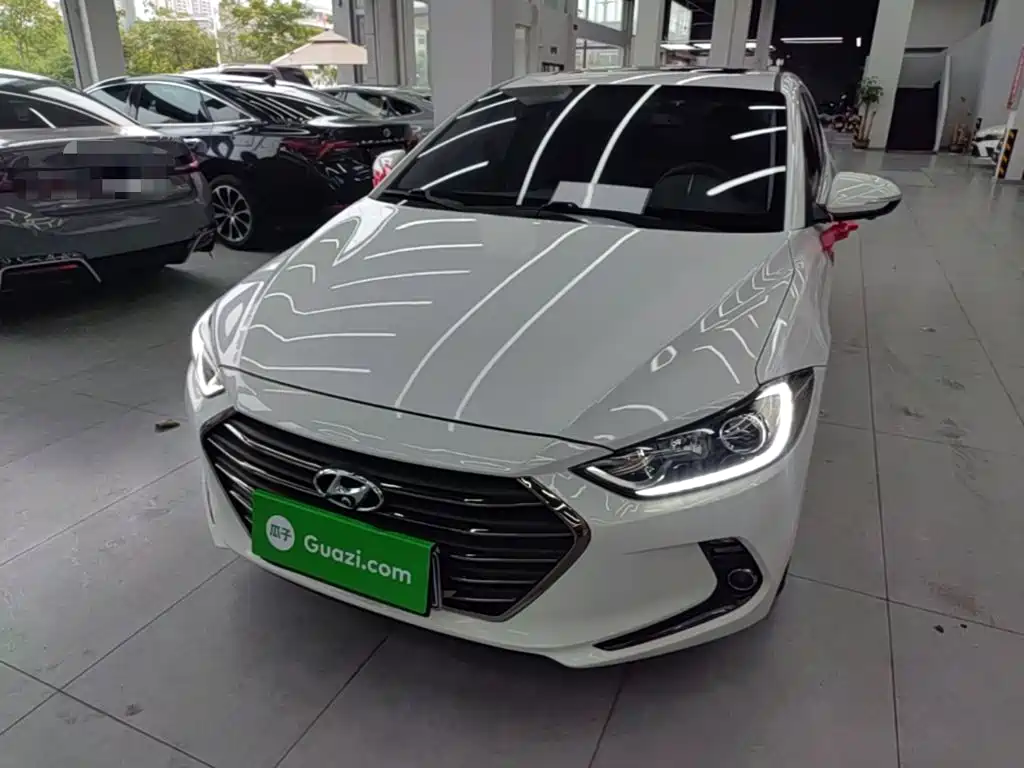 Hyundai Elantra — миниатюра 2