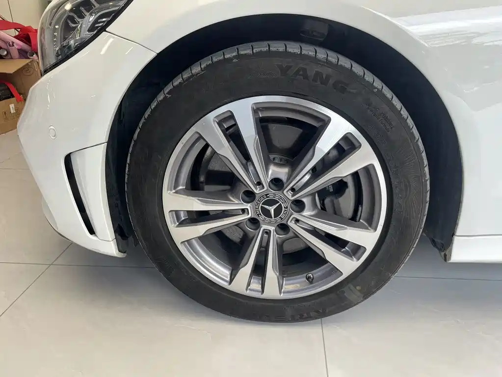 Mercedes-Benz C-Class — миниатюра 22