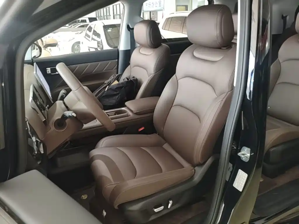 Wuling Xingguang 730 New Energy — миниатюра 15