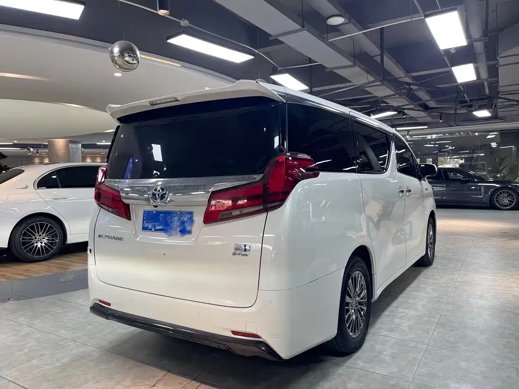 Toyota Alphard 2021 2.5L Luxury