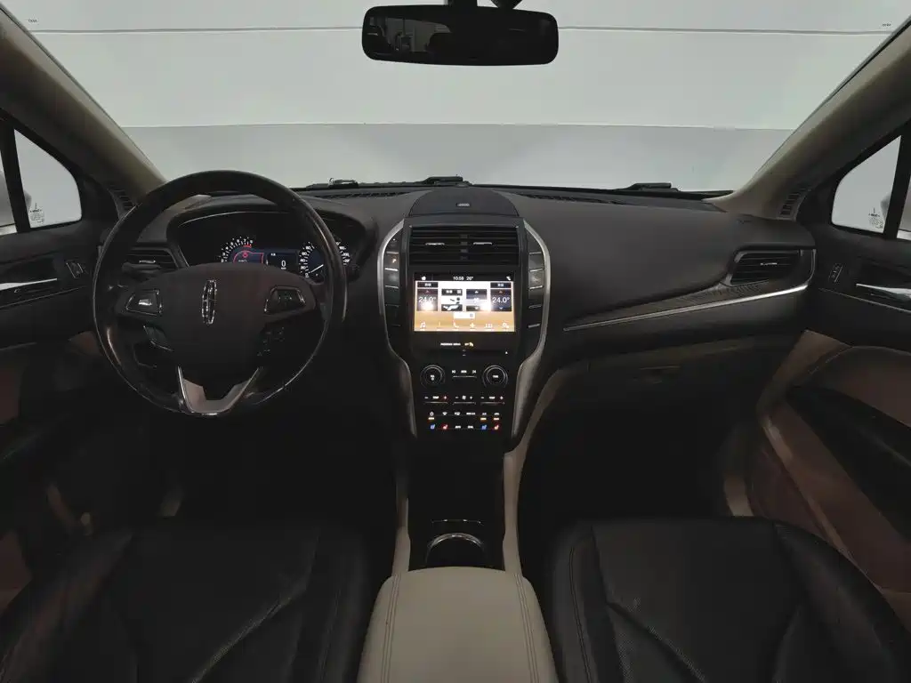 Lincoln MKC — миниатюра 5
