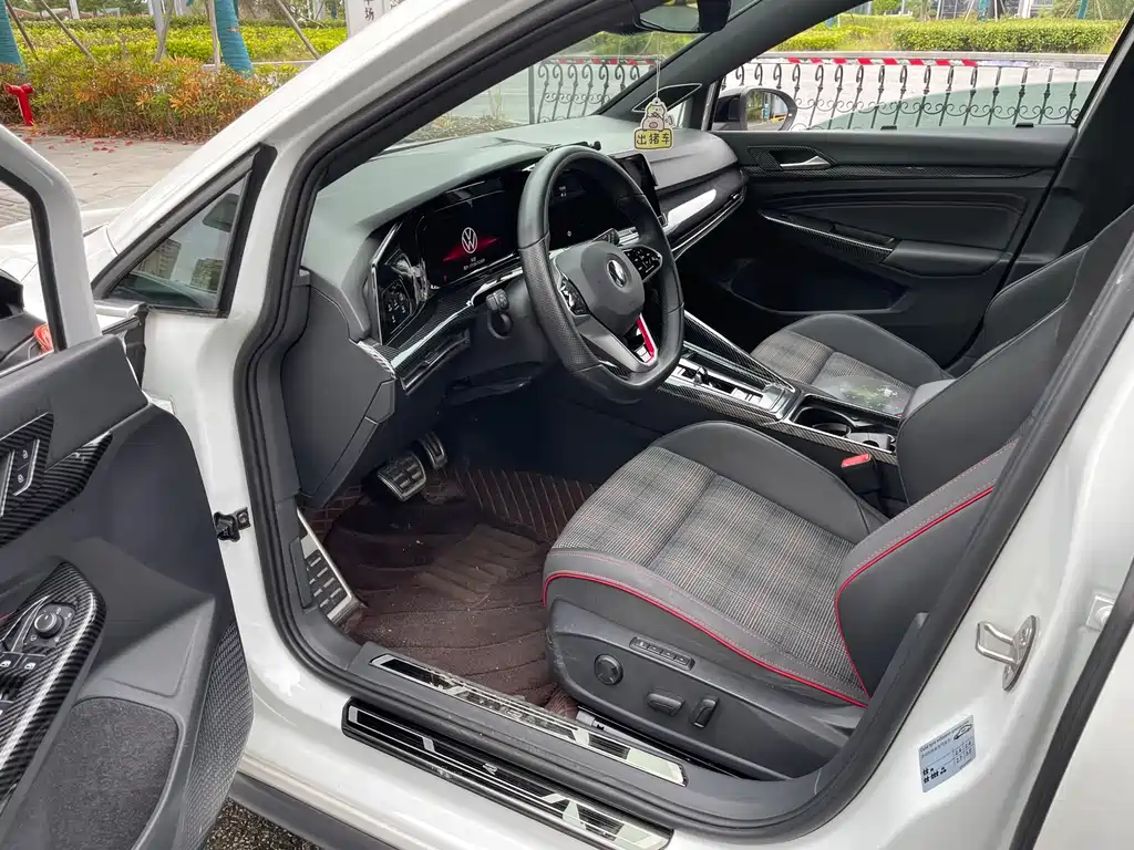 Volkswagen Golf GTI — миниатюра 4