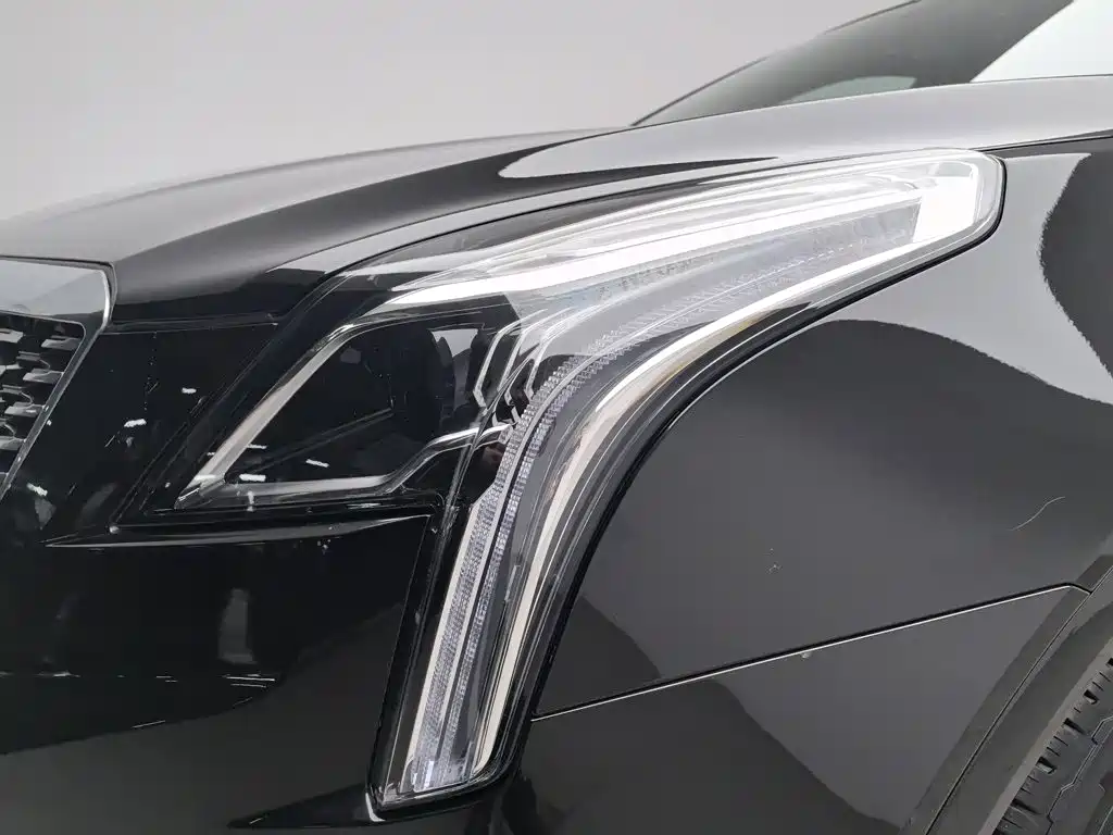 Cadillac XT5 — миниатюра 7