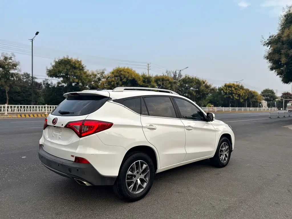 BYD Song — миниатюра 5
