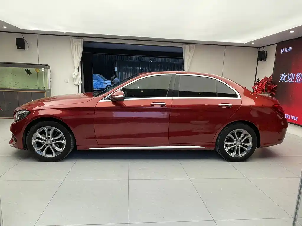 Mercedes-Benz C-Class — миниатюра 3