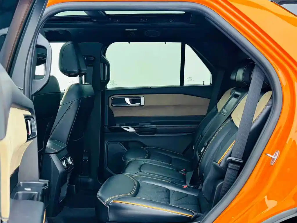 Ford Explorer — миниатюра 9