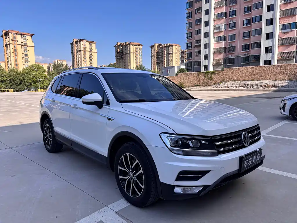 Volkswagen Tiguan L L 2018 330TSI AT Luxury