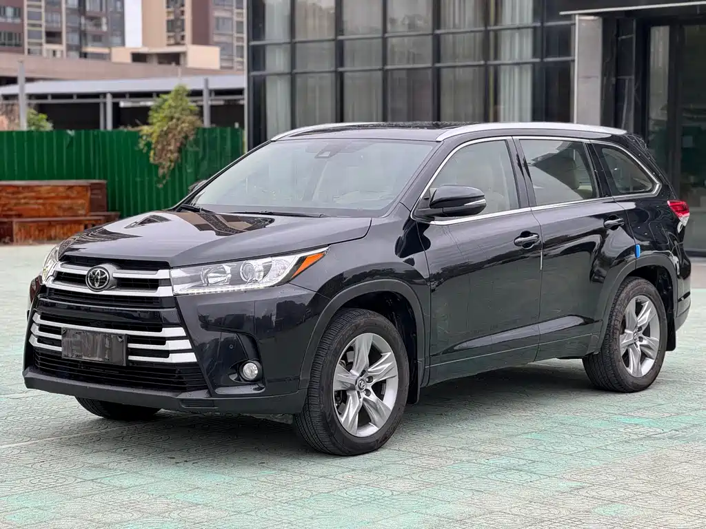 TOYOTA HIGHLANDER