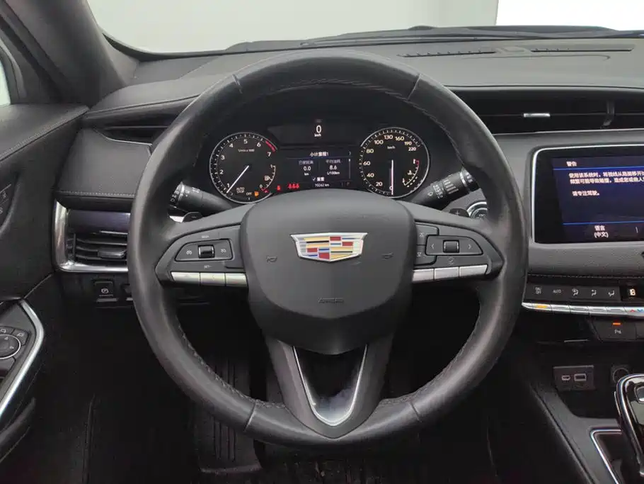 Cadillac XT4 — миниатюра 15