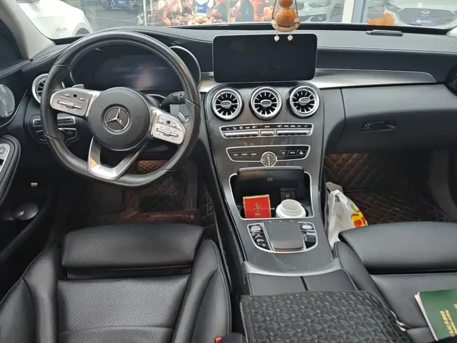 Mercedes-Benz C-Class — миниатюра 12