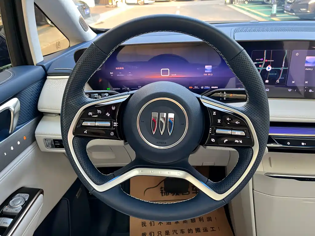 BUICK GL8 NEW ENERGY