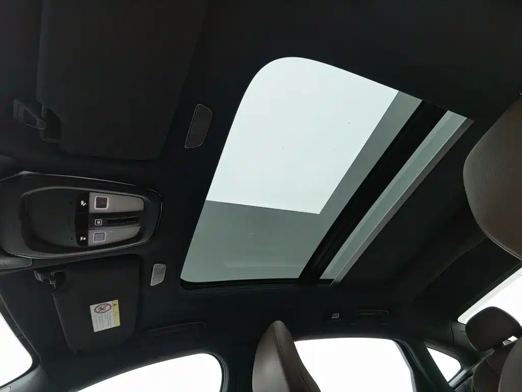 Volvo S90 PHEV — миниатюра 14