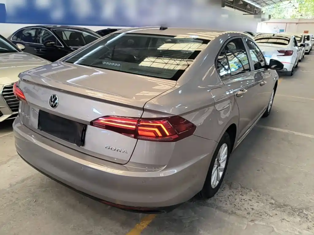 Volkswagen Bora — миниатюра 7
