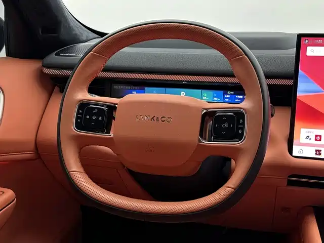 Lynk & Co 900 — миниатюра 11