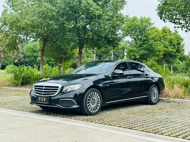 MERCEDES BENZ E CLASS