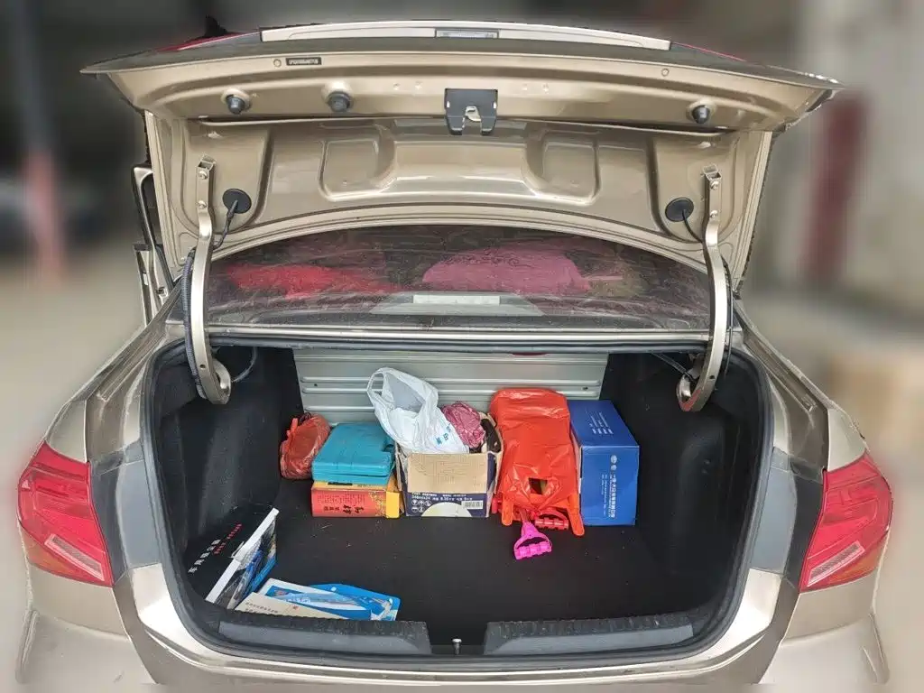 Volkswagen Jetta — миниатюра 15