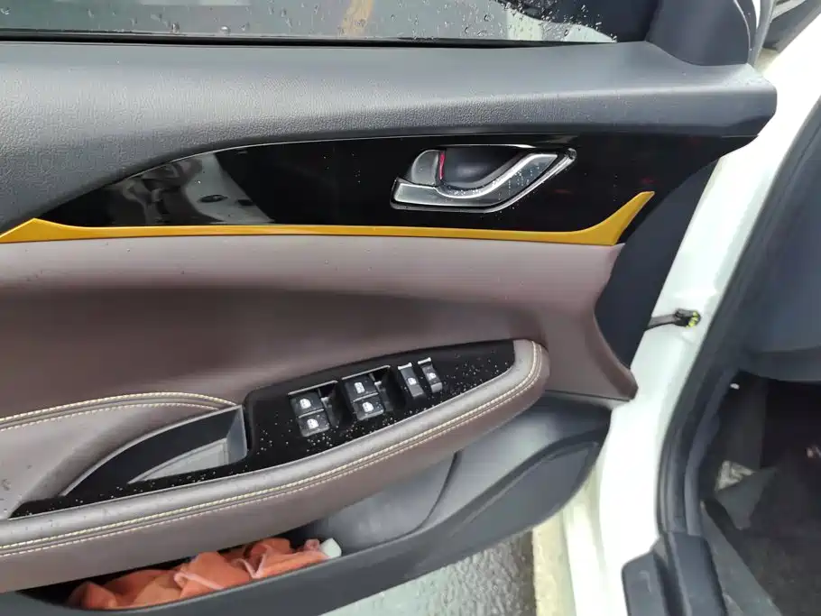 Changan Eado DT — миниатюра 9