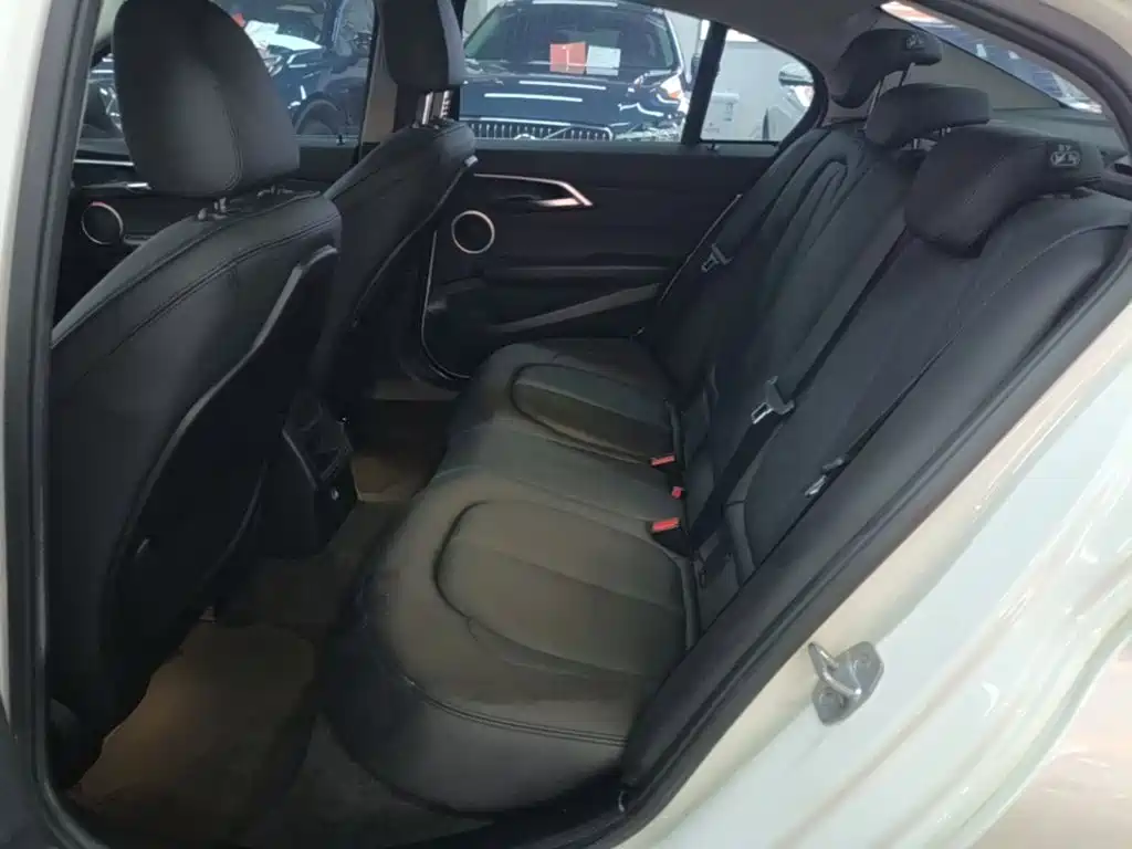 BMW 1 Series — миниатюра 17