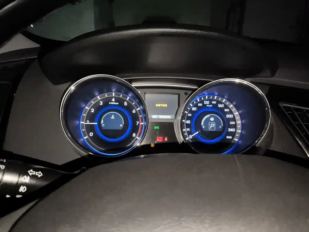 Hyundai Sonata — миниатюра 8
