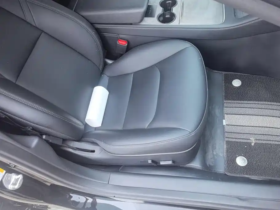 Tesla Model 3 — миниатюра 8