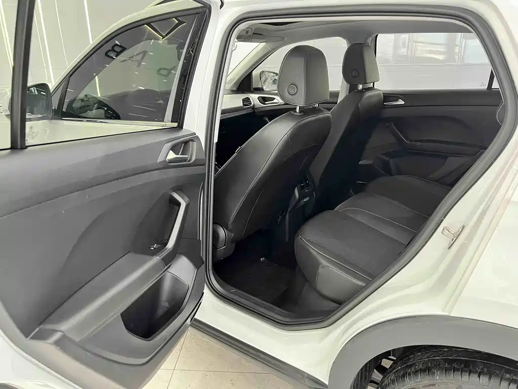 VOLKSWAGEN EXPLORING THE SHADOW