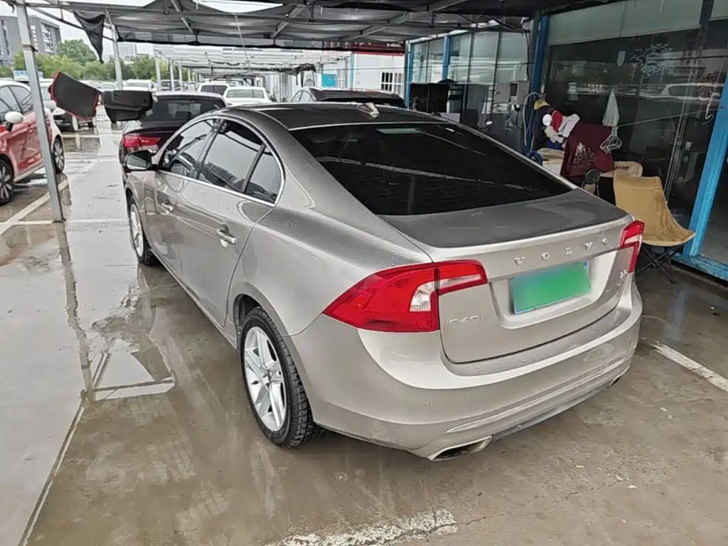 Volvo S60 — миниатюра 5