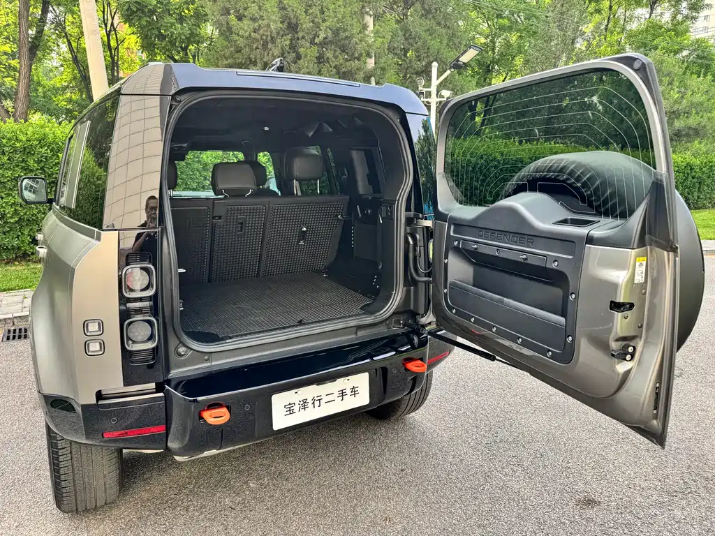 Land Rover Land Rover Defender 2025 110 3.0T P400 X