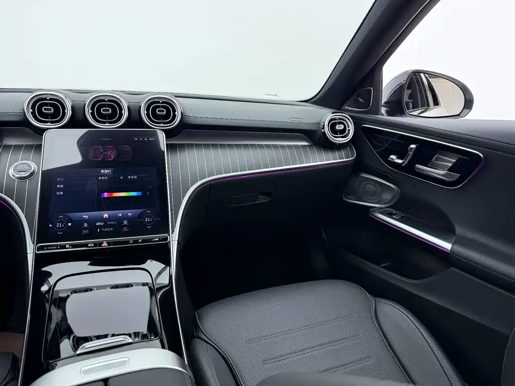 Mercedes-Benz C-Class — миниатюра 10