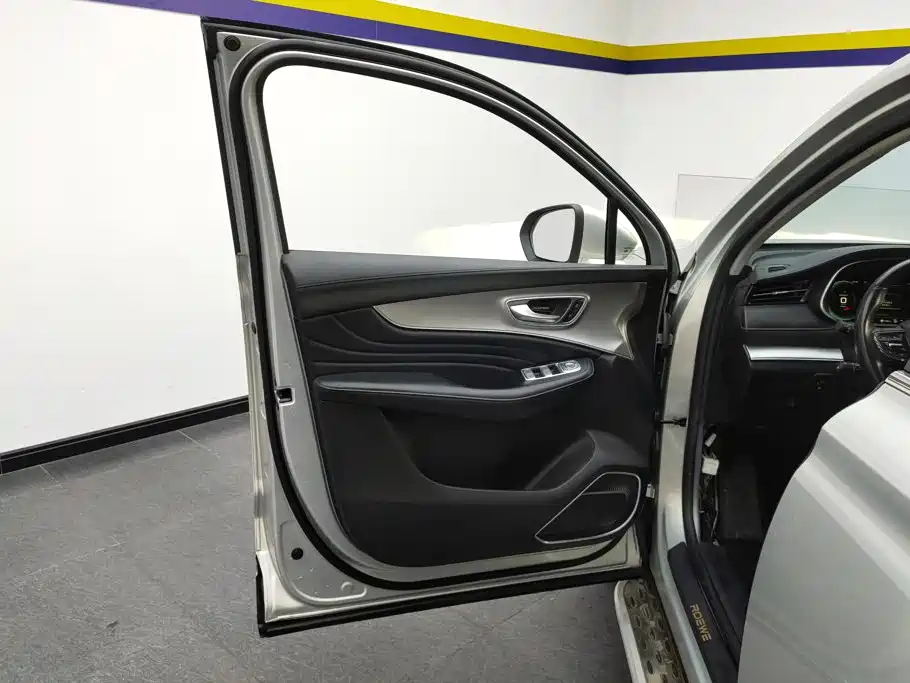 Roewe RX5 eMAX — миниатюра 7