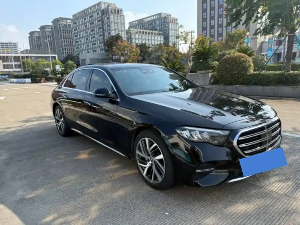 MERCEDES-BENZ E CLASS