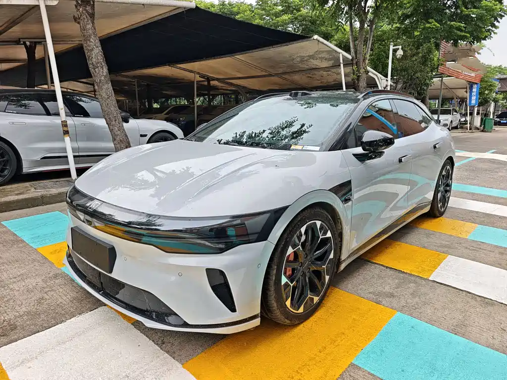 极氪007GT 2025款 四驱智驾版 75kWh