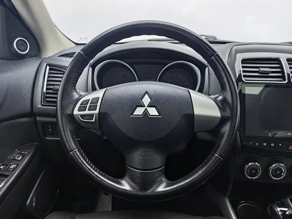 Mitsubishi ASX — миниатюра 11