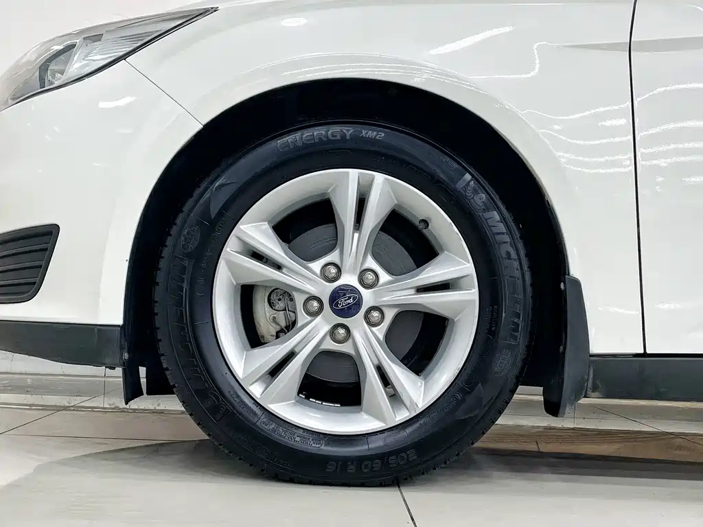 Ford Focus — миниатюра 12