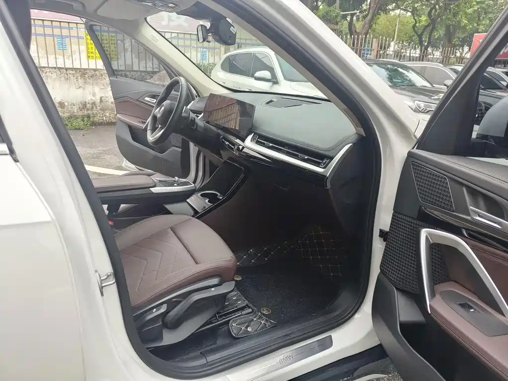 BMW X1 — миниатюра 9
