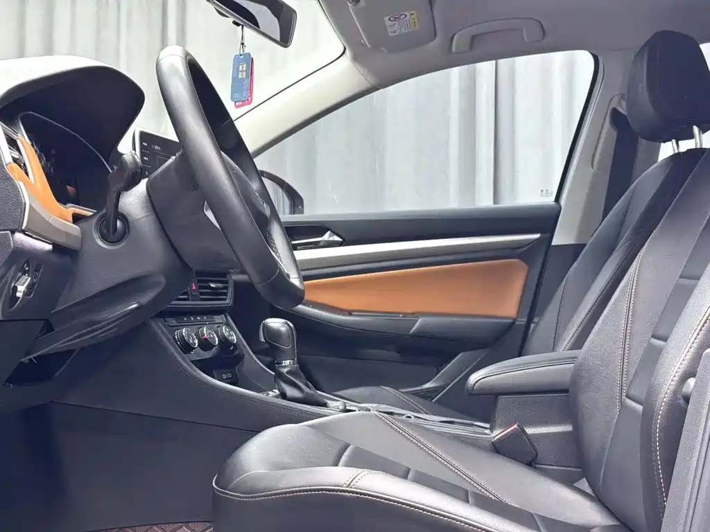 Volkswagen Bora — миниатюра 4