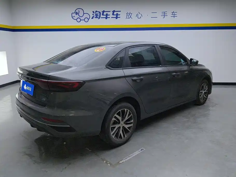 Geely Emgrand — миниатюра 3